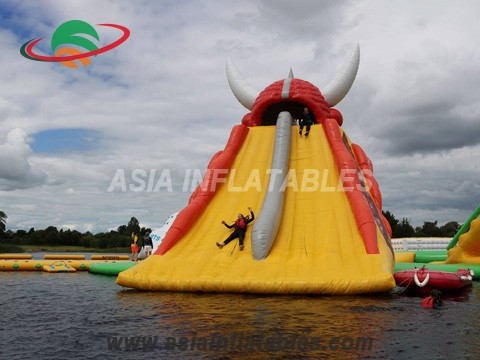 Latest company case about Bay Sports Giant Water Slide Water Park