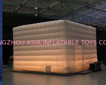 Advertising Inflatable Buildings , Emergency Shelter With Lighting Inflatable